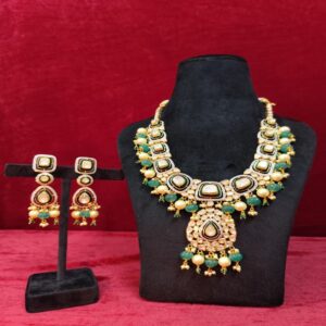 14kt Hallmarked Gold Uncut Diamond Polki Necklace Set - Color: Multicolor